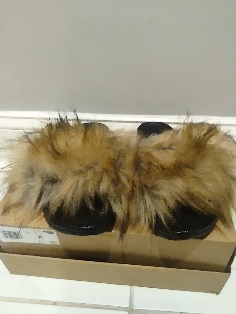 Fuzzy Fur Slide Sandals in Multi-Tone Brown Brandless Size 7
